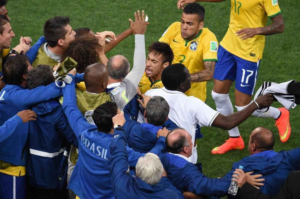 Lances de Brasil e Crocia, na Arena Itaquero, pela partida de abertura da Copa do Mundo