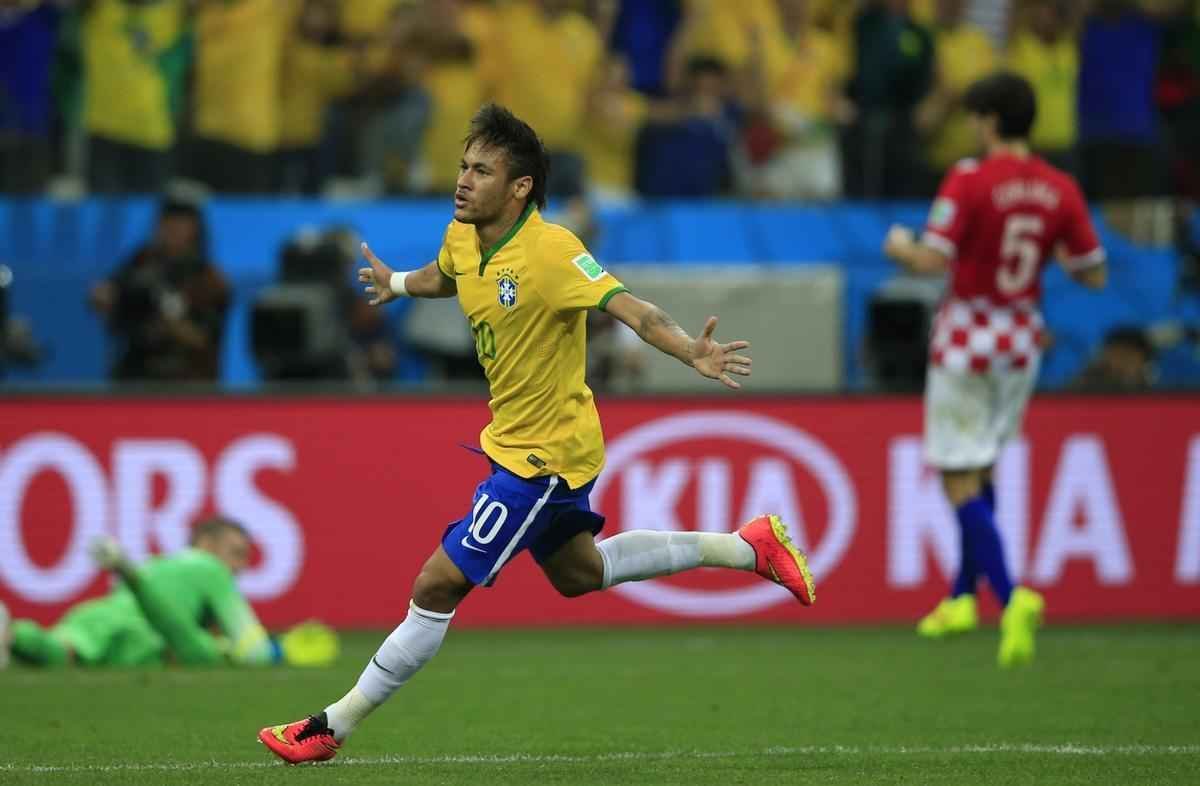 Lances de Brasil e Crocia, na Arena Itaquero, pela partida de abertura da Copa do Mundo