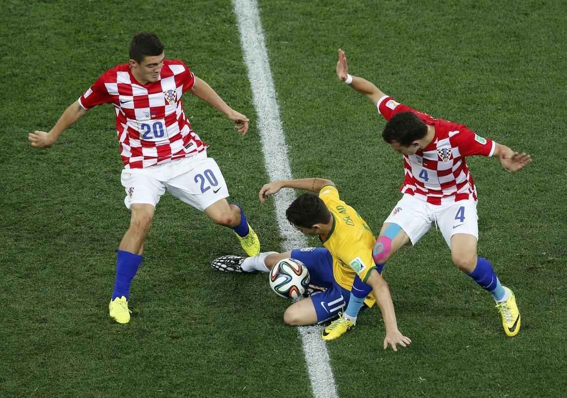 Lances de Brasil e Crocia, na Arena Itaquero, pela partida de abertura da Copa do Mundo