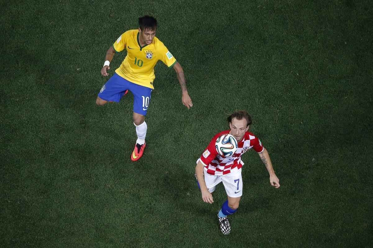 Lances de Brasil e Crocia, na Arena Itaquero, pela partida de abertura da Copa do Mundo