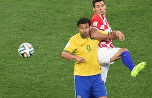 Lances de Brasil e Crocia, na Arena Itaquero, pela partida de abertura da Copa do Mundo