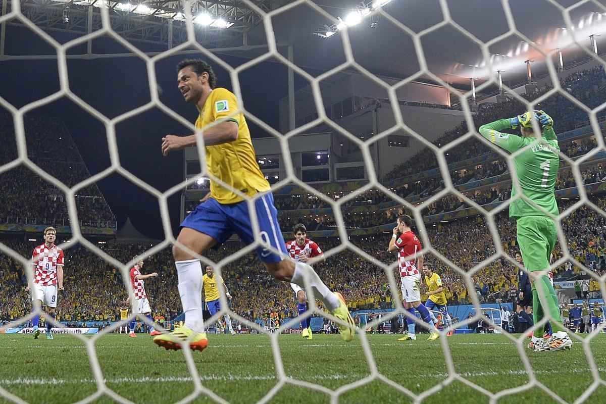 Lances de Brasil e Crocia, na Arena Itaquero, pela partida de abertura da Copa do Mundo