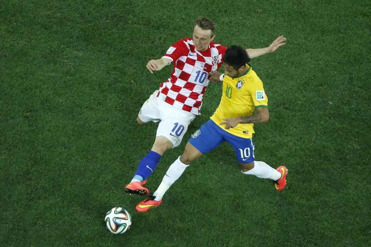 Lances de Brasil e Crocia, na Arena Itaquero, pela partida de abertura da Copa do Mundo