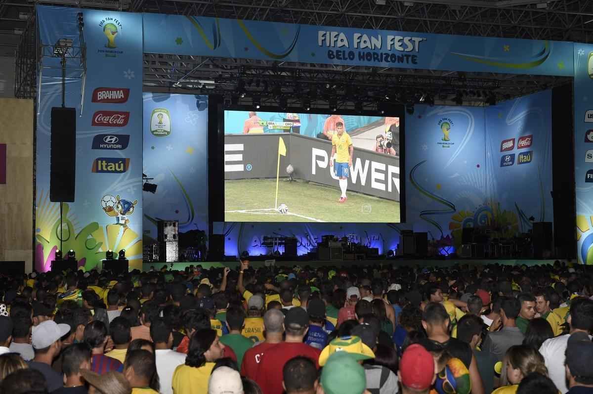 Cerca de 21 mil pessoas acompanharam da Fifa Fan Fest, em Belo Horizonte, a partida inaugural da Copa do Mundo