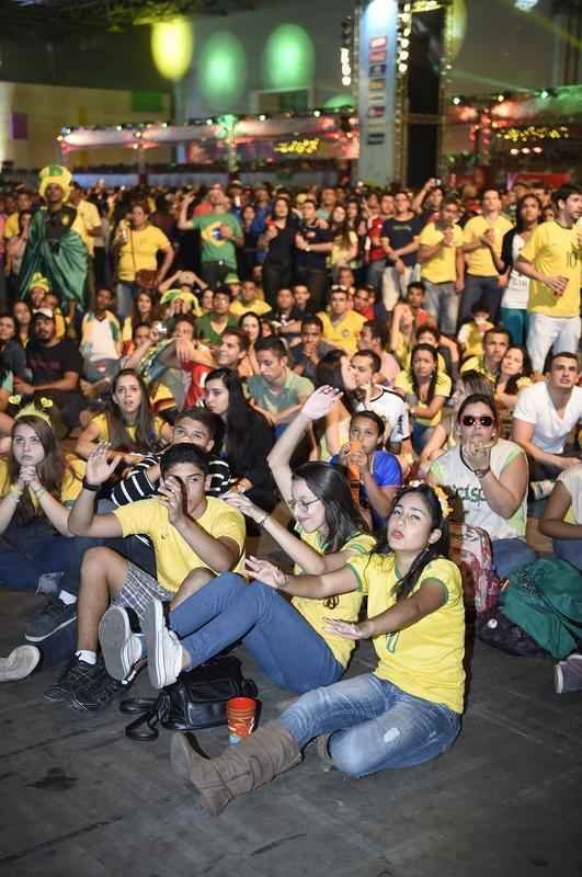 Cerca de 21 mil pessoas acompanharam da Fifa Fan Fest, em Belo Horizonte, a partida inaugural da Copa do Mundo