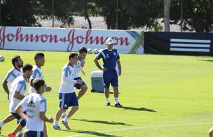 Jornalistas puderam acompanhar apenas o aquecimento do craque Messi e seus companheiros
