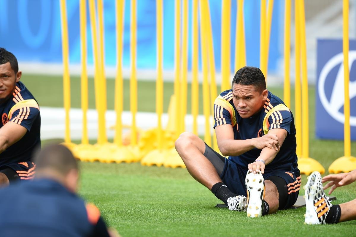 Seleo Colombiana faz atividade no Mineiro, palco do jogo de estreia na Copa, contra Grcia 