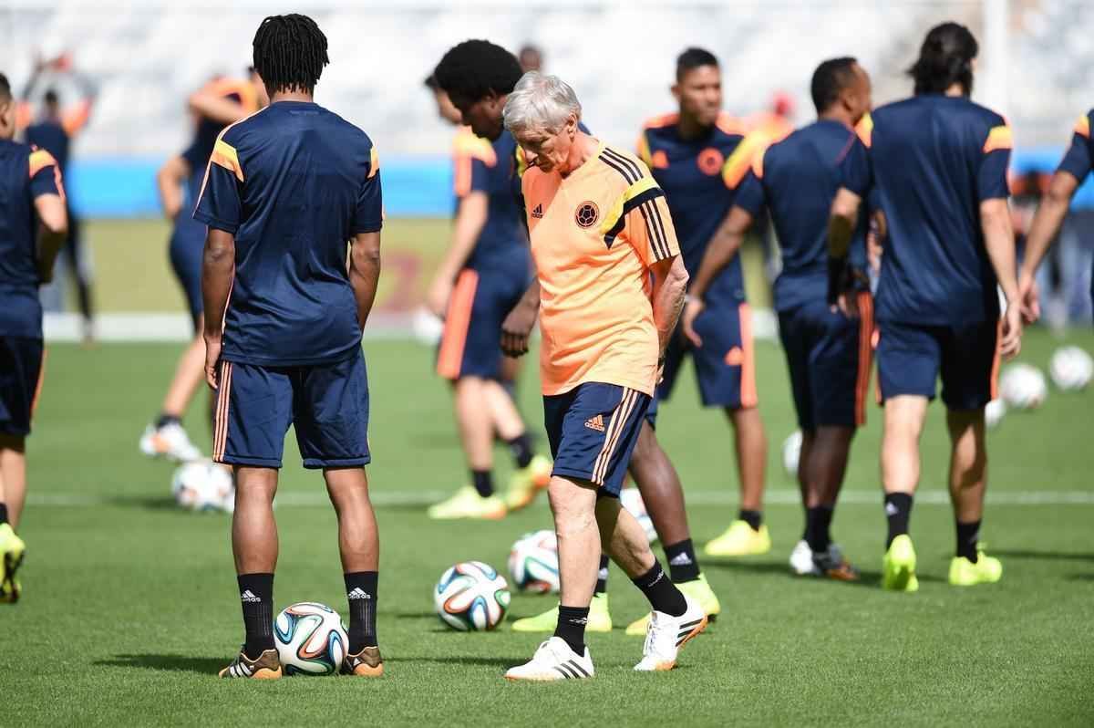 Seleo Colombiana faz atividade no Mineiro, palco do jogo de estreia na Copa, contra Grcia 