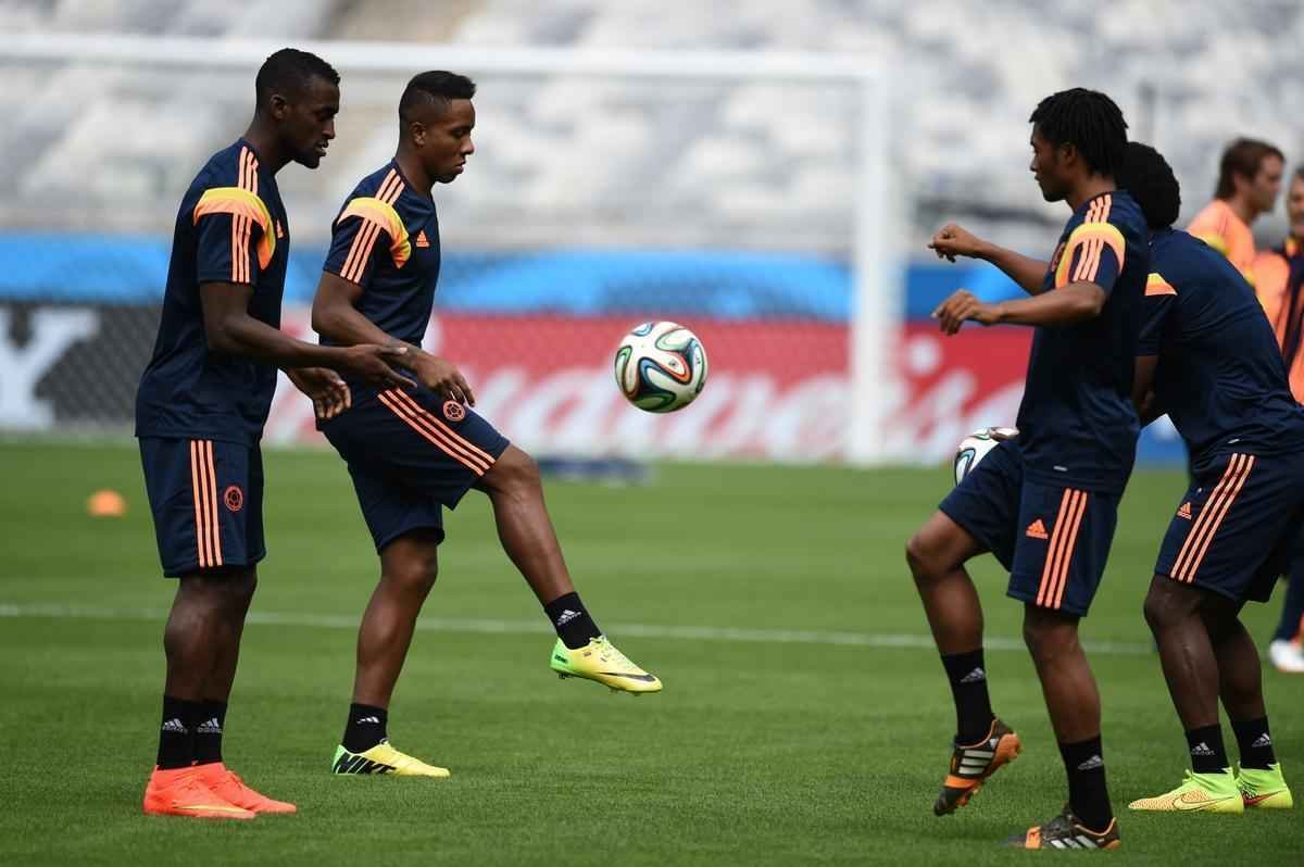 Seleo Colombiana faz atividade no Mineiro, palco do jogo de estreia na Copa, contra Grcia 