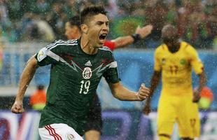 Fotos do gol de Oribe Peralta, do Mxico, contra Camares, na Arena das Dunas