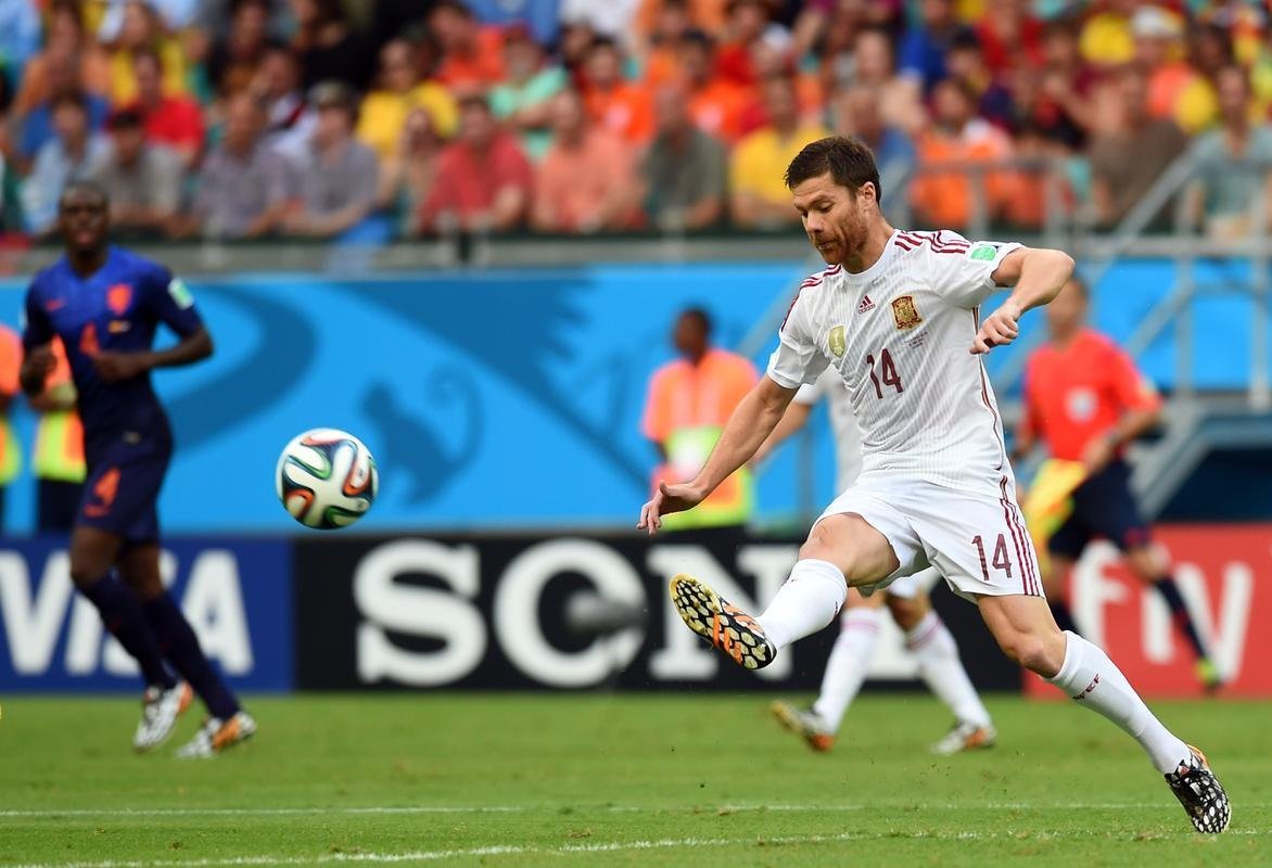 Na Arena Fonte Nova, em Salvador, Espanha e Holanda se enfrentam pelo Grupo B da Copa do Mundo