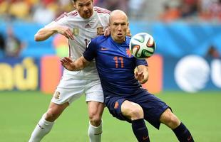 Na Arena Fonte Nova, em Salvador, Espanha e Holanda se enfrentam pelo Grupo B da Copa do Mundo