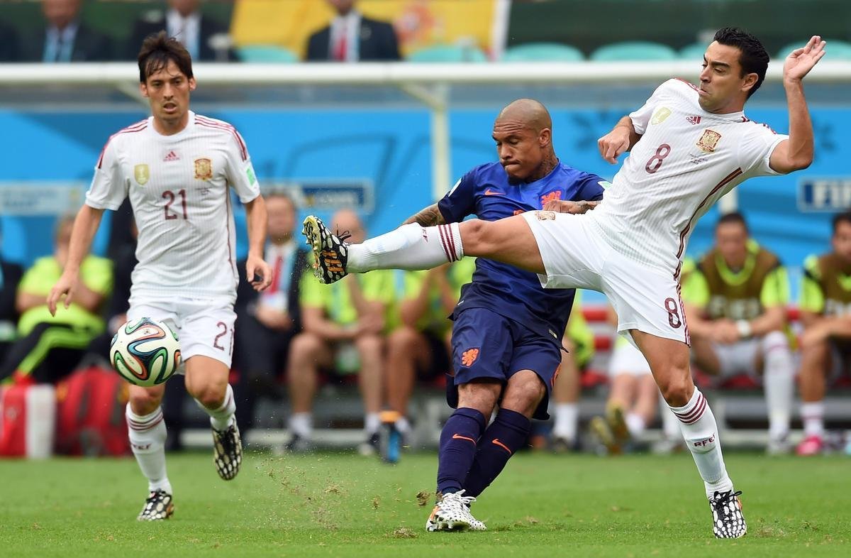Na Arena Fonte Nova, em Salvador, Espanha e Holanda se enfrentam pelo Grupo B da Copa do Mundo
