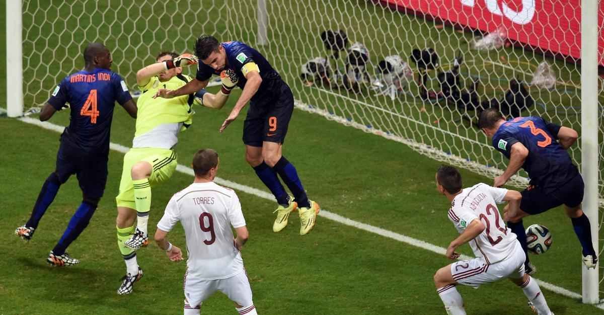Na Arena Fonte Nova, em Salvador, Espanha e Holanda se enfrentam pelo Grupo B da Copa do Mundo