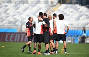 Sele��o Belga treina no Mineir�o, palco do duelo contra Arg�lia, pelo Grupo H da Copa