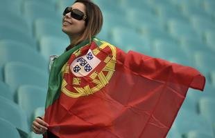 Portuguesas e alem�s embelezaram a Arena Fonte Nova nesta segunda-feira