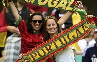 Portuguesas e alem�s embelezaram a Arena Fonte Nova nesta segunda-feira