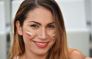 Belas torcedoras animam a partida entre Ir� e Nig�ria, na Arena da Baixada