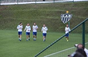 Lionel Messi treinou nesta segunda-feira na Cidade do Galo e concedeu entrevista. Para ele, Holanda e Alemanha mostraram, at� agora, o melhor futebol da Copa do Mundo. Veja fotos dele e da Sele��o Argentina no centro de treinamento do Atl�tico, em Belo Horizonte
