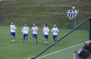 Lionel Messi treinou nesta segunda-feira na Cidade do Galo e concedeu entrevista. Para ele, Holanda e Alemanha mostraram, at� agora, o melhor futebol da Copa do Mundo. Veja fotos dele e da Sele��o Argentina no centro de treinamento do Atl�tico, em Belo Horizonte