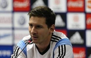 Lionel Messi treinou nesta segunda-feira na Cidade do Galo e concedeu entrevista. Para ele, Holanda e Alemanha mostraram, at� agora, o melhor futebol da Copa do Mundo. Veja fotos dele e da Sele��o Argentina no centro de treinamento do Atl�tico, em Belo Horizonte