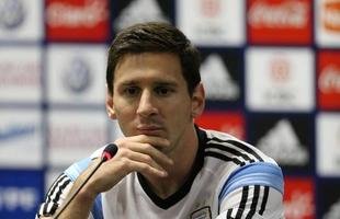 Lionel Messi treinou nesta segunda-feira na Cidade do Galo e concedeu entrevista. Para ele, Holanda e Alemanha mostraram, at� agora, o melhor futebol da Copa do Mundo. Veja fotos dele e da Sele��o Argentina no centro de treinamento do Atl�tico, em Belo Horizonte