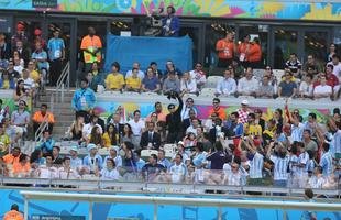 Diego Maradona assiste ao jogo da Argentina no Gigante da Pampulha