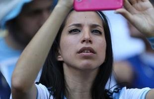 Belas mulheres assistem ao confronto entre Argentina e Ir�, pelo Grupo G da Copa do Mundo