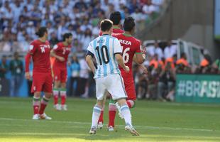 Lionel Messi marca belo gol aos 45 minutos do segundo tempo e garante vitria da Argentina contra Ir, no Mineiro, por 1 a 0