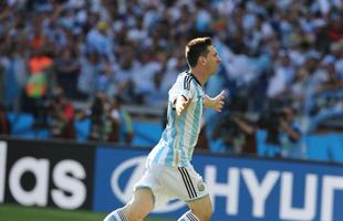 Lionel Messi marca belo gol aos 45 minutos do segundo tempo e garante vitria da Argentina contra Ir, no Mineiro, por 1 a 0