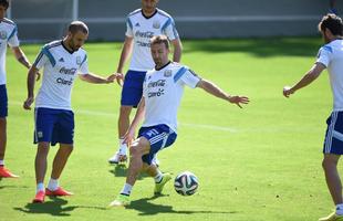 Treinador Alejandro Sabella comandou treinamento para os jogadores reservas