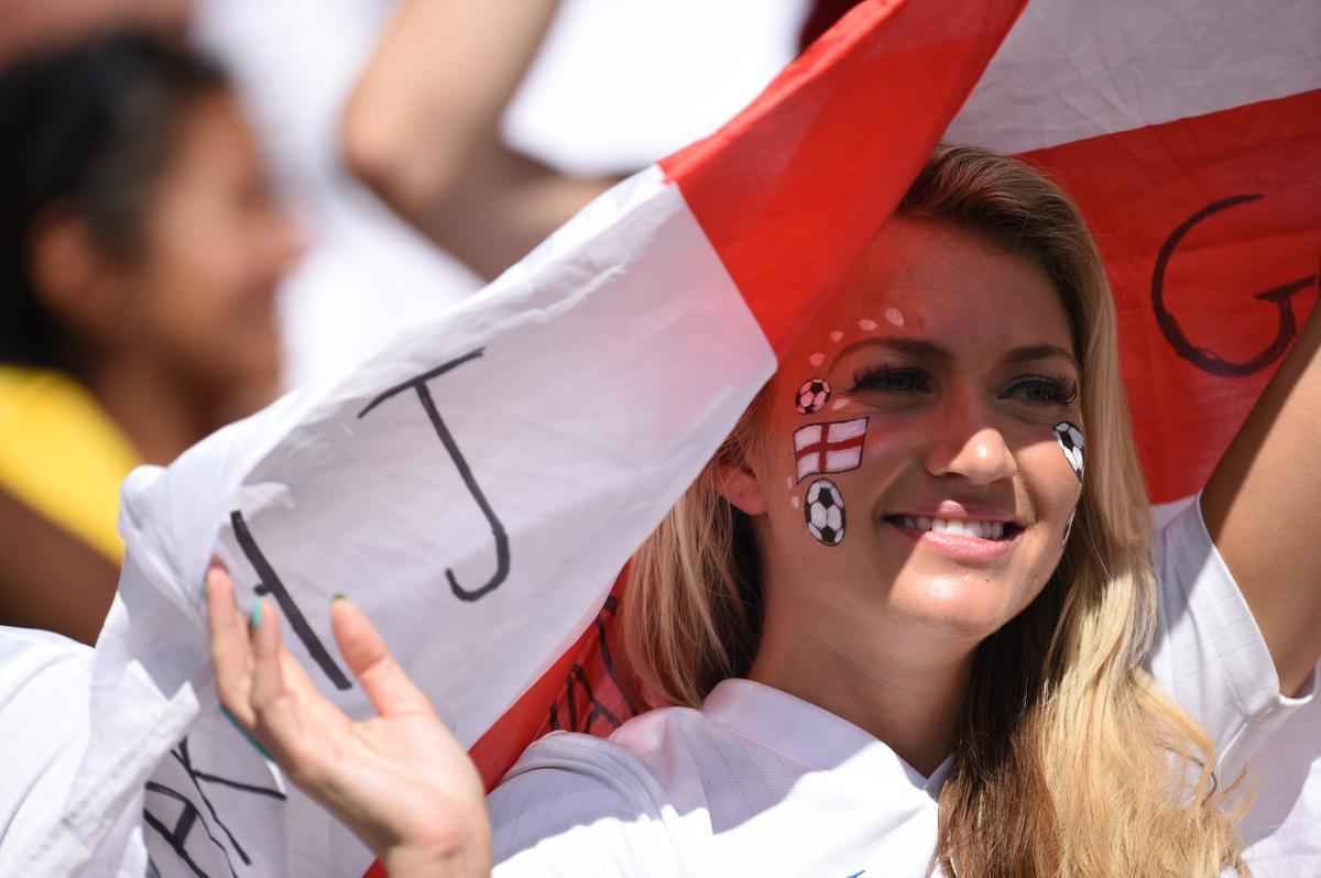 Imagens de torcedores no Mineiro na partida pelo Grupo D da Copa entre Costa Rica e Inglaterra