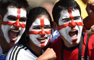 Imagens de torcedores no Mineiro na partida pelo Grupo D da Copa entre Costa Rica e Inglaterra