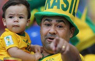 Imagens de torcedores no Mineiro na partida pelo Grupo D da Copa entre Costa Rica e Inglaterra