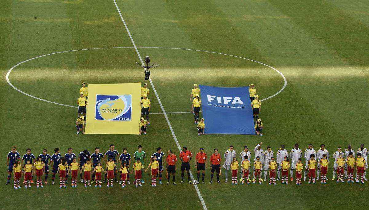 Imagens do jogo entre Japo e Colmbia, em Cuiab, pelo Grupo C da Copa do Mundo