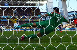 Imagens do jogo entre Japo e Colmbia, em Cuiab, pelo Grupo C da Copa do Mundo