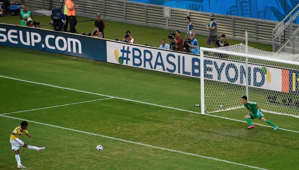 Imagens do jogo entre Japo e Colmbia, em Cuiab, pelo Grupo C da Copa do Mundo