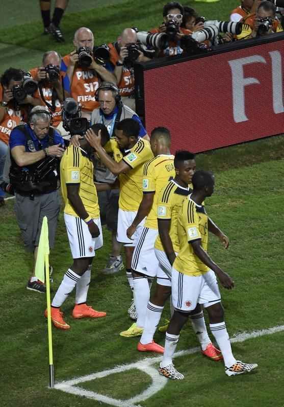 Imagens do jogo entre Japo e Colmbia, em Cuiab, pelo Grupo C da Copa do Mundo
