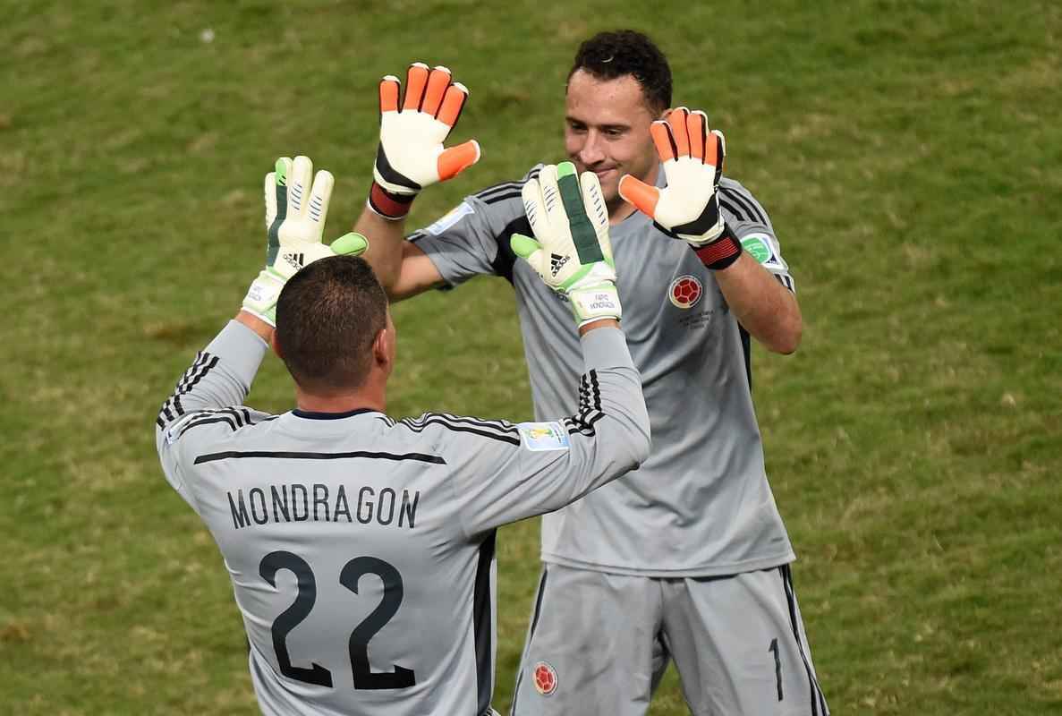 Goleiro colombiano Mondragn substituiu David Ospina aos 38 minutos do segundo tempo e, diante do Japo, tornou-se o jogador mais velho a disputar uma partida de Copa do Mundo