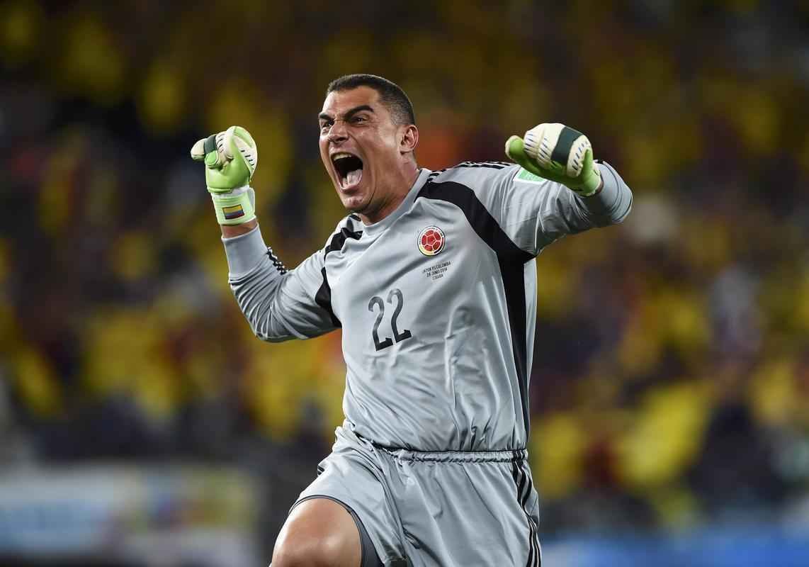 Goleiro colombiano Mondragn substituiu David Ospina aos 38 minutos do segundo tempo e, diante do Japo, tornou-se o jogador mais velho a disputar uma partida de Copa do Mundo