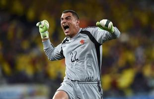 Goleiro colombiano Mondragn substituiu David Ospina aos 38 minutos do segundo tempo e, diante do Japo, tornou-se o jogador mais velho a disputar uma partida de Copa do Mundo