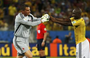 Goleiro colombiano Mondragn substituiu David Ospina aos 38 minutos do segundo tempo e, diante do Japo, tornou-se o jogador mais velho a disputar uma partida de Copa do Mundo