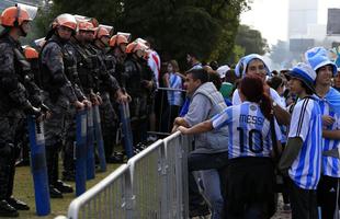 Chegada dos torcedores argentinos ao Estdio Beira-Rio, em Porto Alegre, para jogo contra a Nigria pela Copa