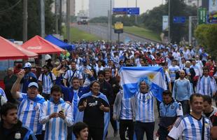 Chegada dos torcedores argentinos ao Estdio Beira-Rio, em Porto Alegre, para jogo contra a Nigria pela Copa