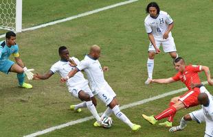 Imagens da partida entre Honduras e Sua pelo Grupo E da Copa do Mundo