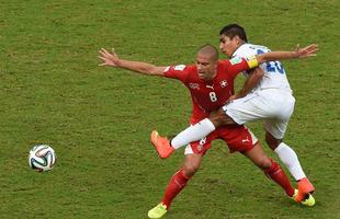 Imagens da partida entre Honduras e Sua pelo Grupo E da Copa do Mundo