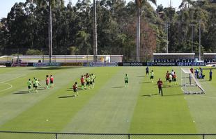 Jogadores da Seleo Brasileira fizeram a primeira atividade na capital mineira; Brasil e Chile se enfrentam pelas oitavas de final da copa do Mundo