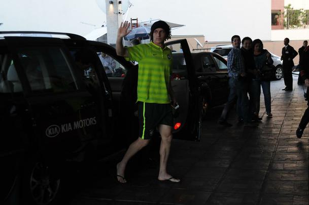 David Luiz retornou ao hotel da Seleo Brasileira aps realizar exames mdicos em Belo Horizonte