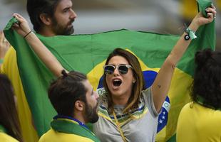 Fernanda Paes Leme e outras personalidades acompanham o jogo entre Brasil e Chile, no Mineiro