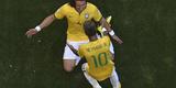 Imagens de todos os ngulos do gol brasileiro de David Luiz contra o Chile; gol foi contra, mas acabou creditado para o defensor